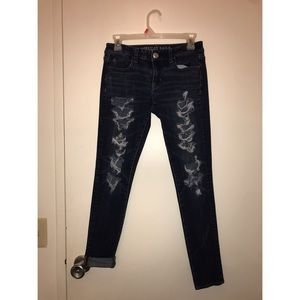 Distressed skinny jeans